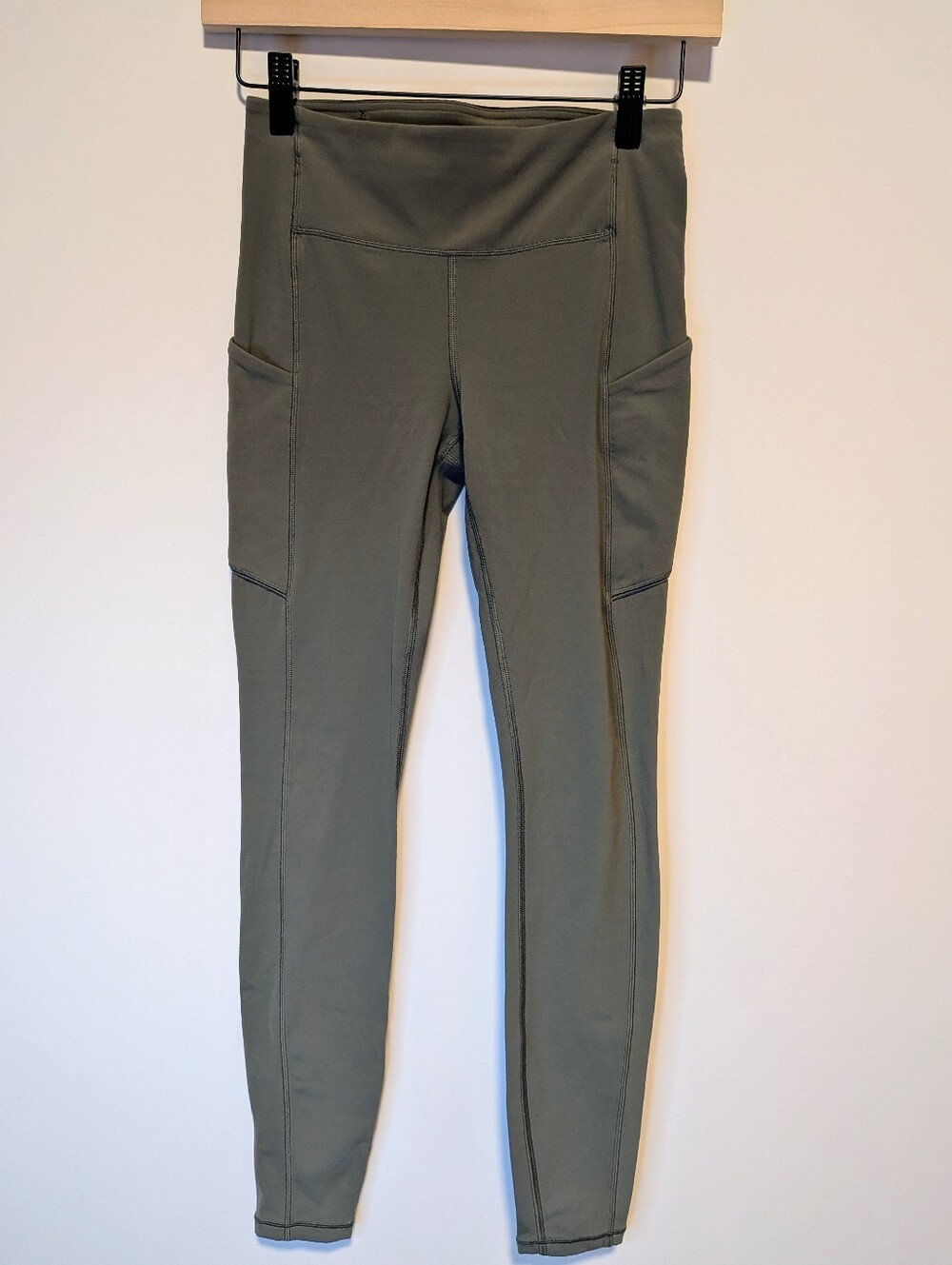 Lululemon Speed Up Tight Full-On Luxtreme Dark Olive Size 4